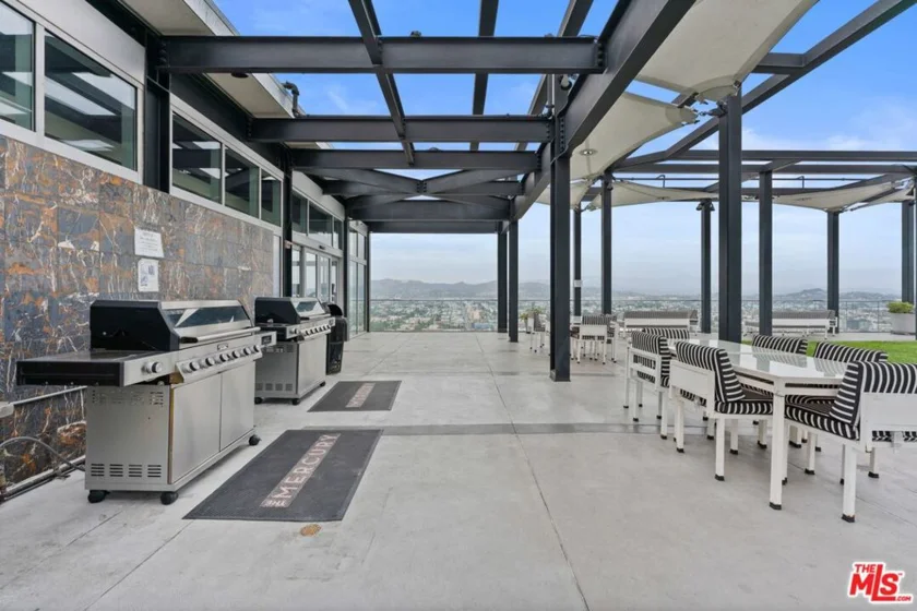 3810 Wilshire Boulevard #602 photo 14