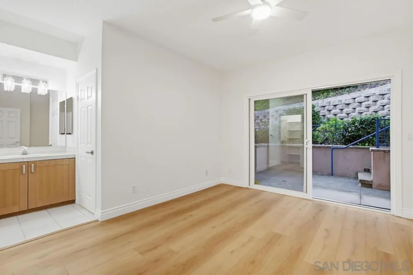2078 San Diego photo 14