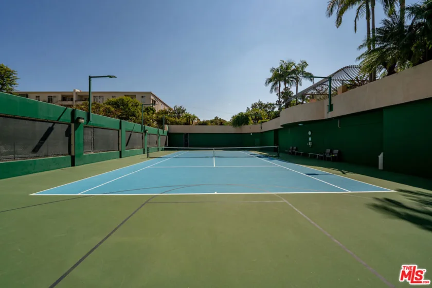 10490 Wilshire Boulevard #1402 photo 44