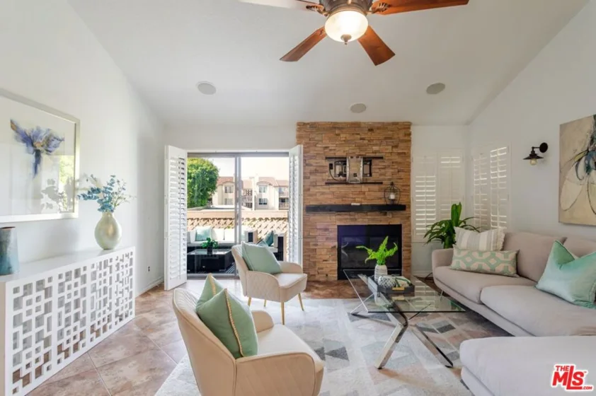 4852 Cabana Drive #202 photo 1