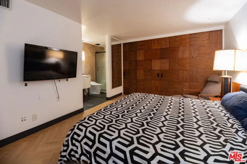 15511 Sherman Way #40 photo 10