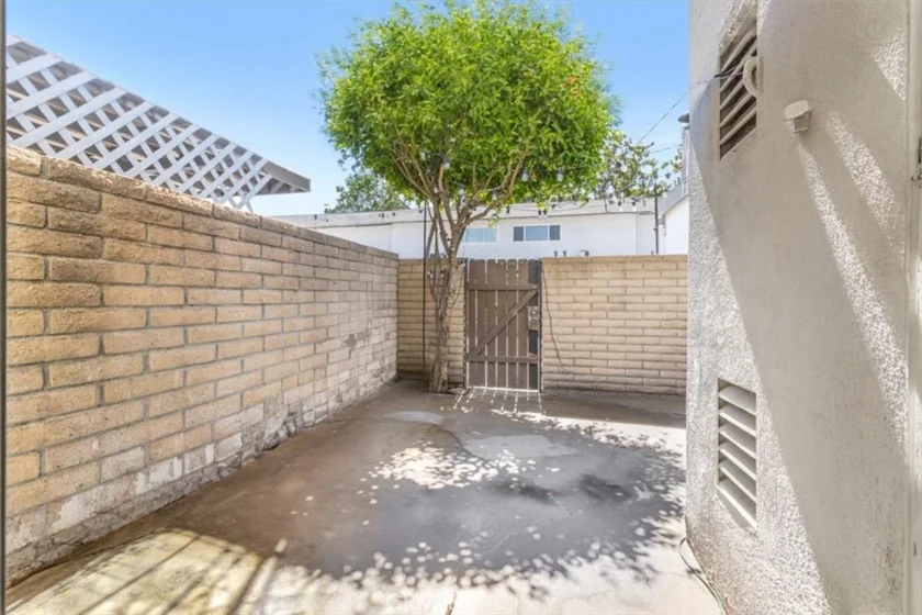 1310 N Placentia photo 25