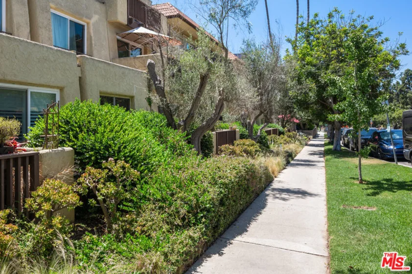 5950 Buckingham #610 photo 35