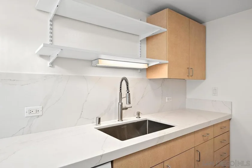 425 W Beech Street #721 photo 5
