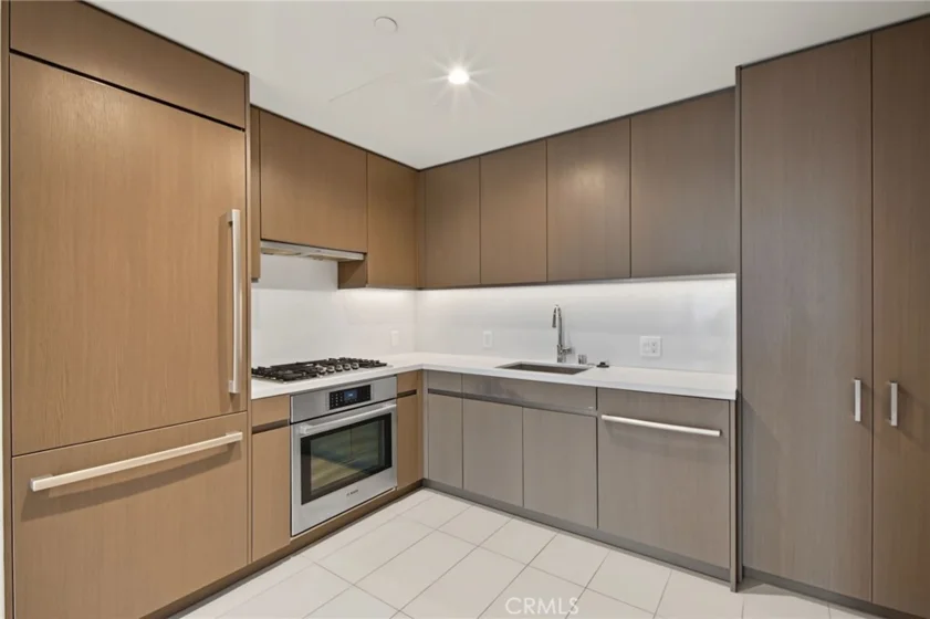 889 Francisco Street #2910 photo 3
