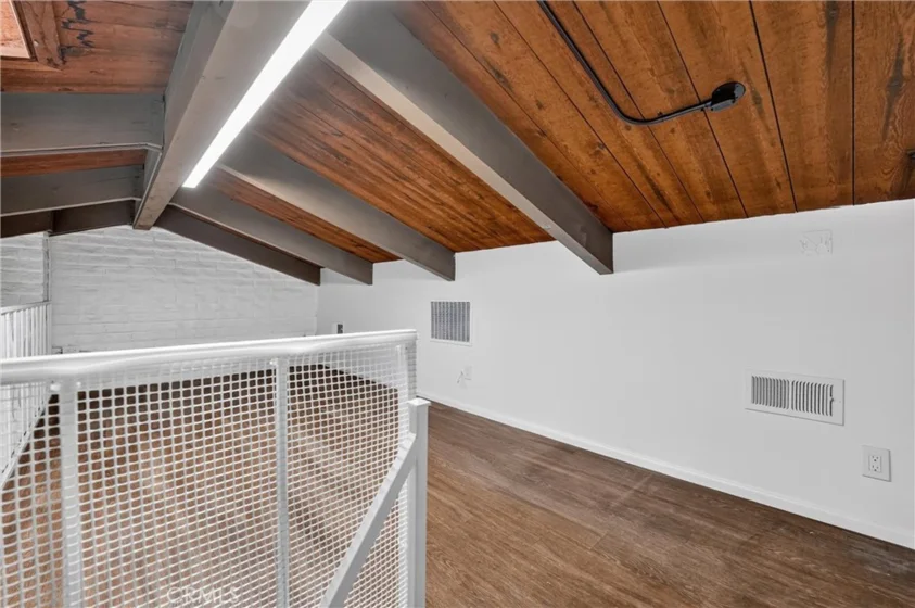5068 Lakeview photo 37