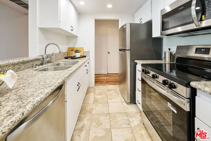 8530 Holloway Drive #303 photo 6