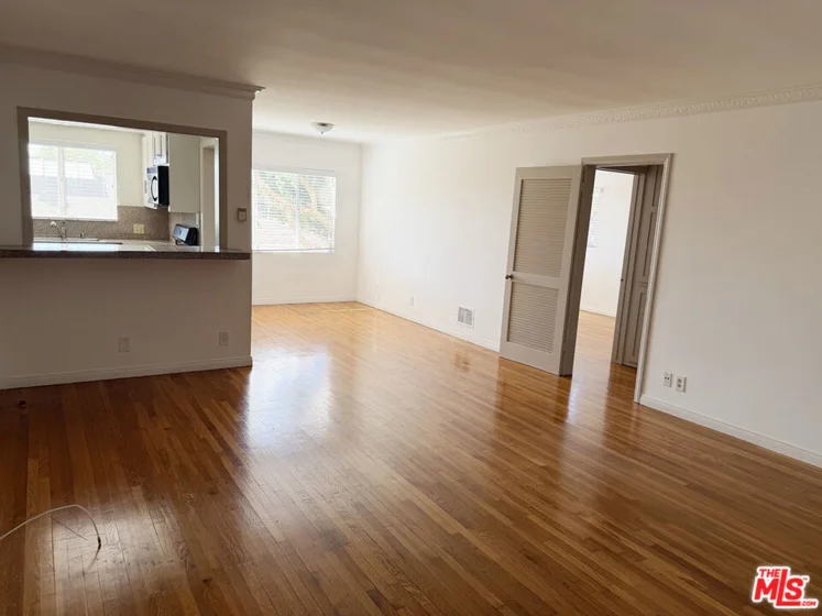 1225 Sunset Plaza Drive #2 photo 12