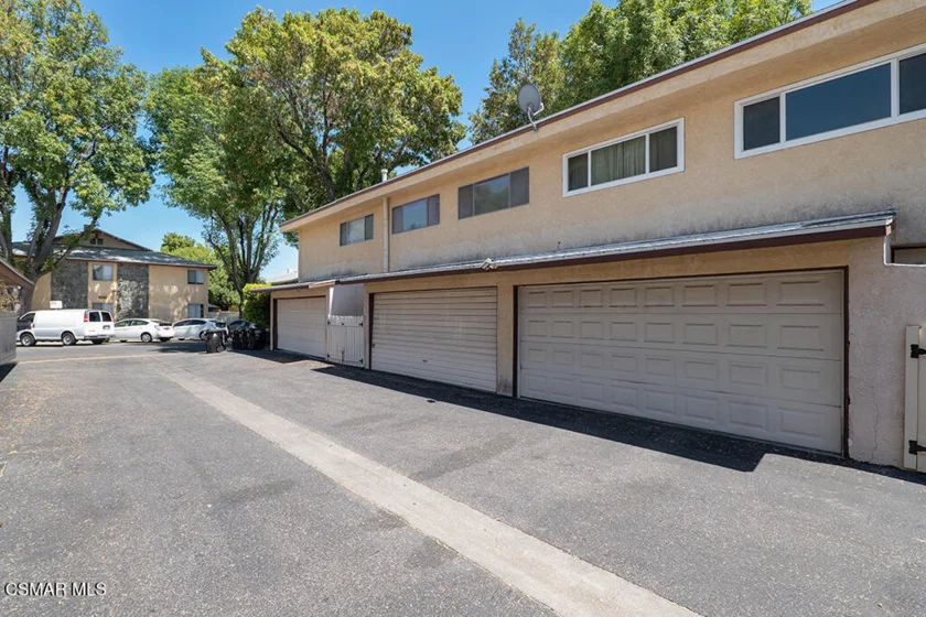8021 Canby Avenue #3 photo 19