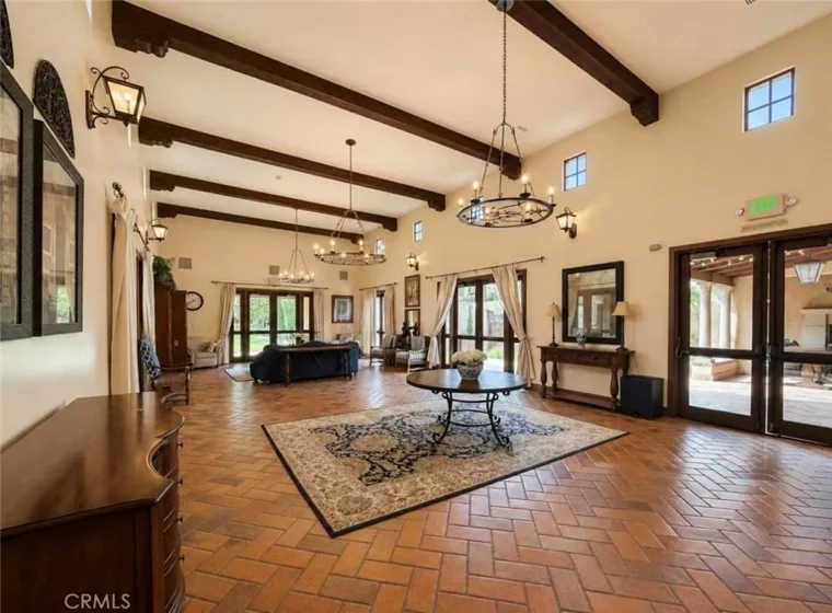 77 Canyoncrest photo 52
