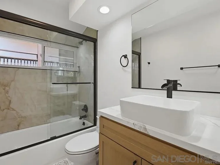 4008 Ampudia Street photo 4