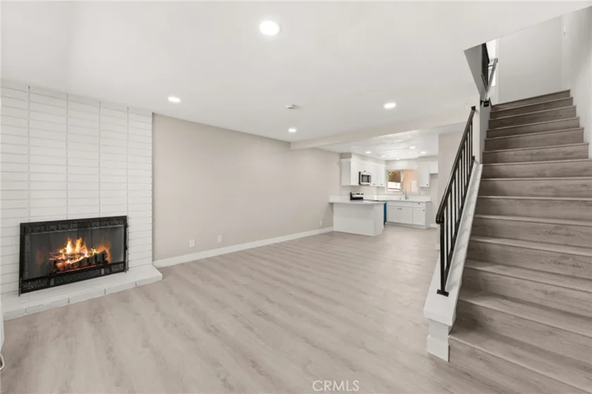 1722 Mitchell #36 photo 2