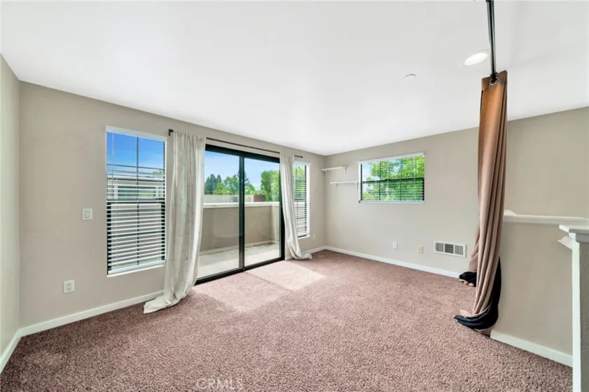 563 W Maple Avenue photo 30