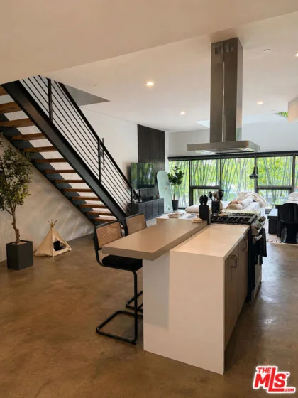 803 Wilcox Avenue #2 photo 3