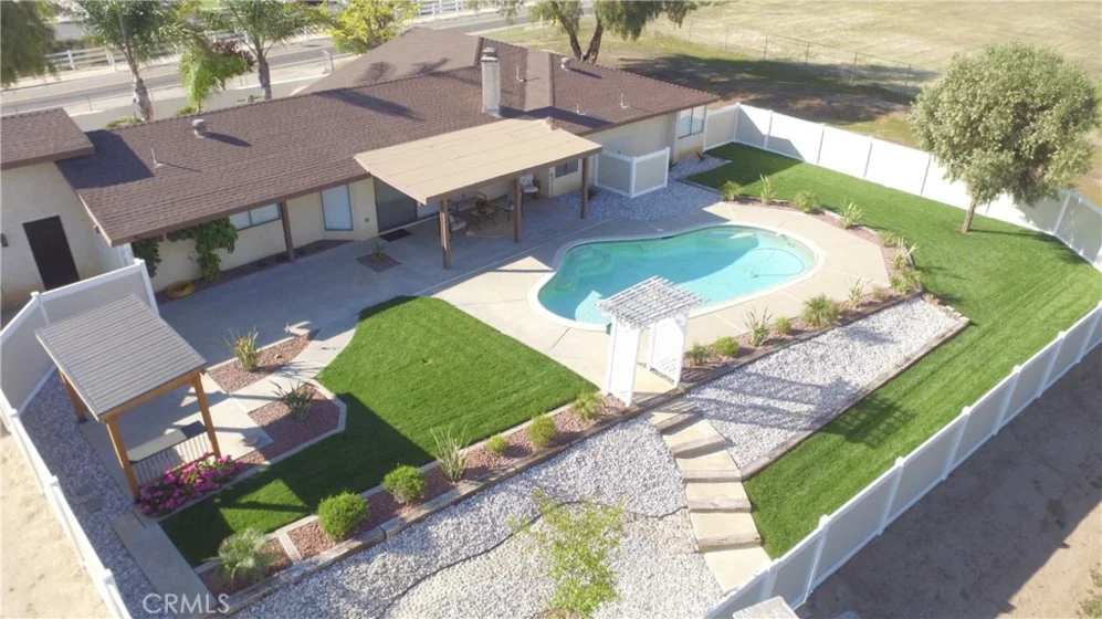 37790 Los Alamos Road photo 3