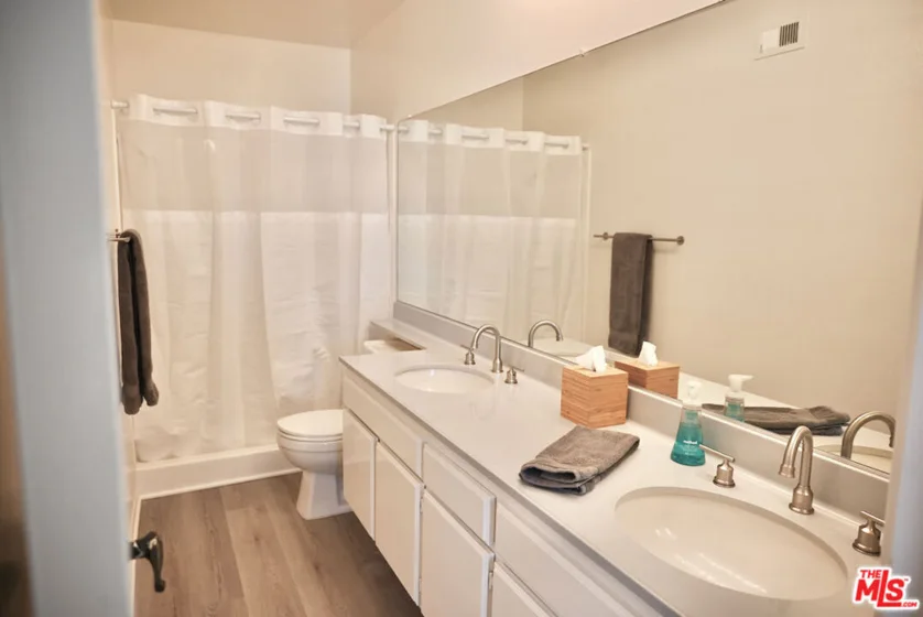 19355 Sherman Way #42 photo 31