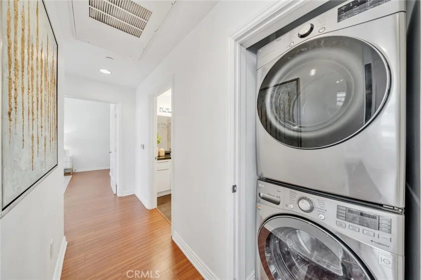 230 S Jackson #206 photo 12