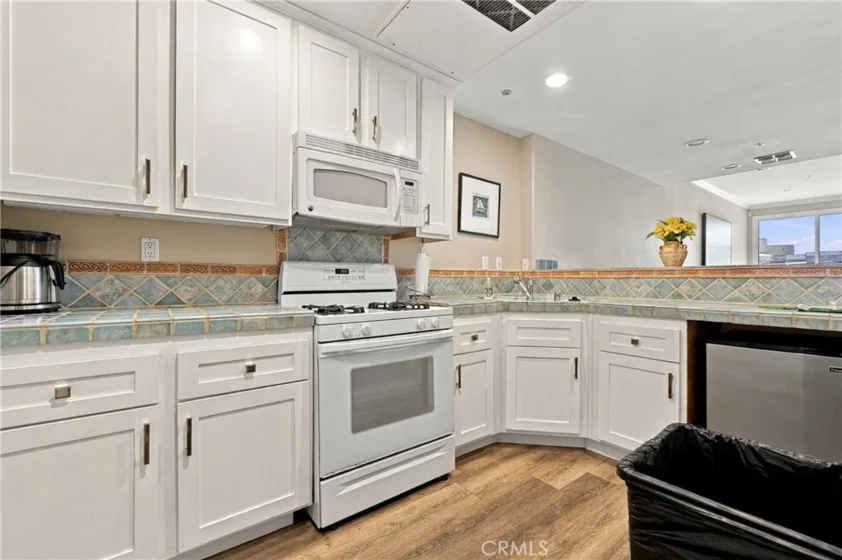 1500 E Ocean #718 photo 50