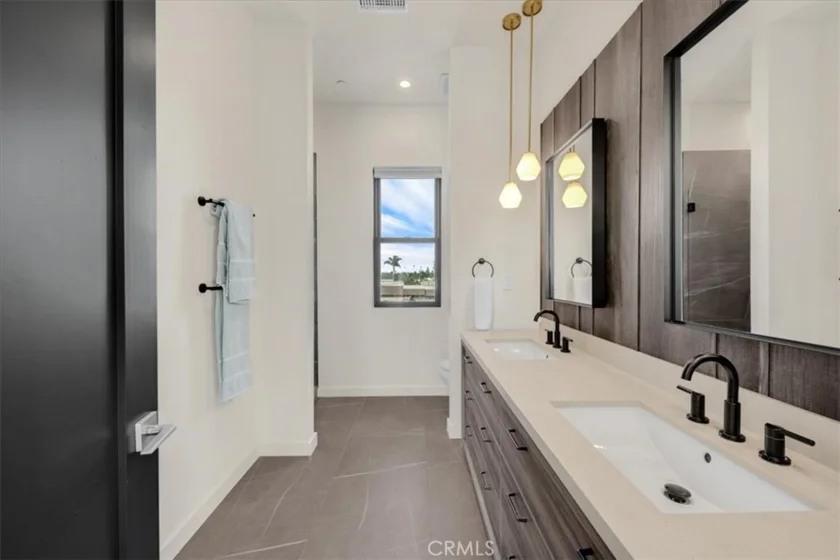 756 W 19th Street #B photo 38