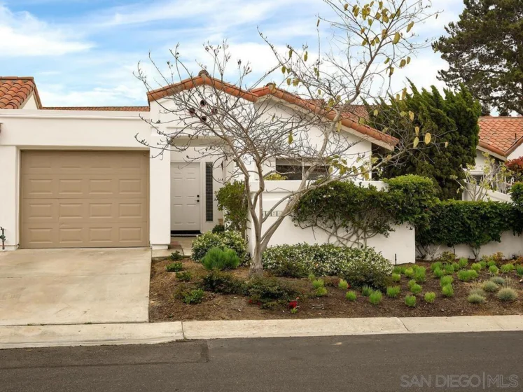 4676 Cordoba Way photo 1