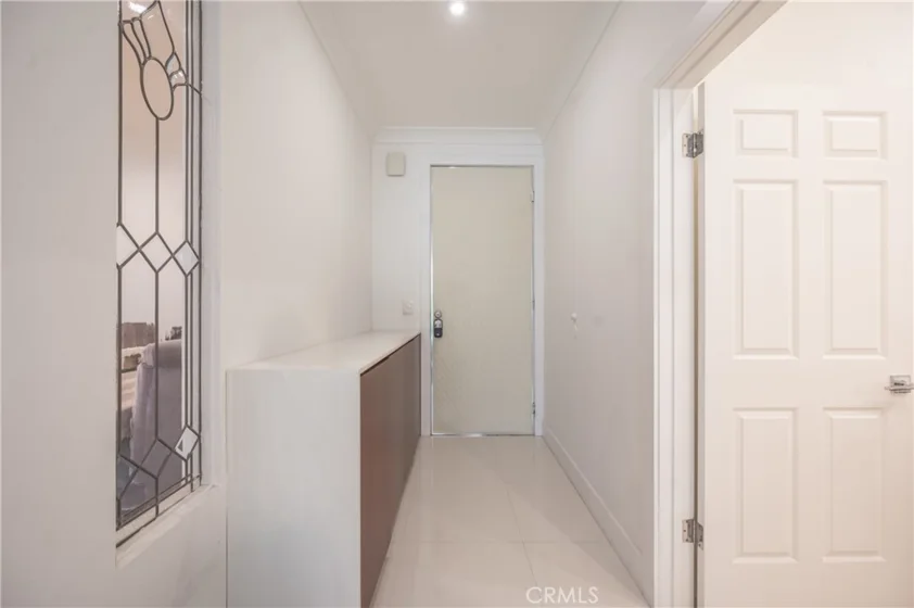 11560 Moorpark Street #204 photo 5