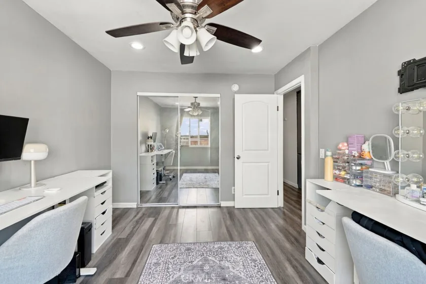 8800 Cedros Avenue #108 photo 17
