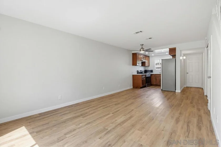 5130 N River Road #Unit B photo 26