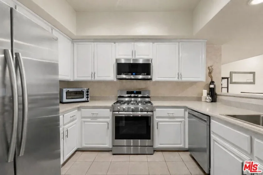 12011 Goshen Avenue #102 photo 7