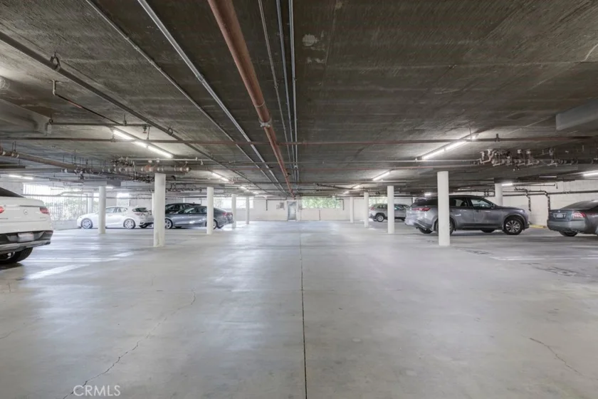 5515 Canoga Avenue #105 photo 34