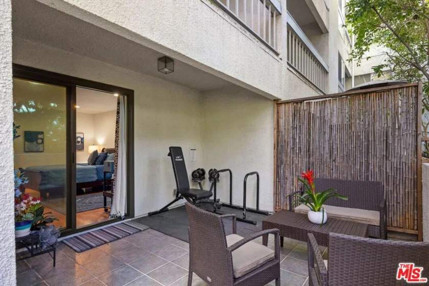 15325 Magnolia Boulevard #108 photo 22