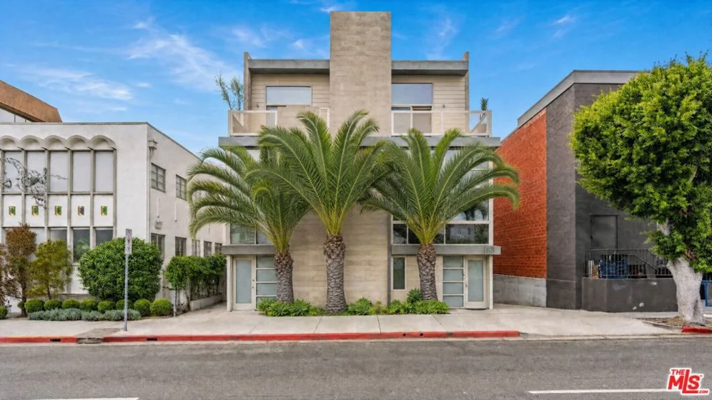 631 N Larchmont Boulevard #2 photo 2