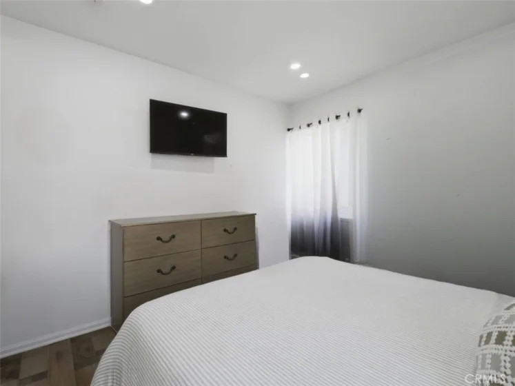 308 E Maple Apt 5 photo 14