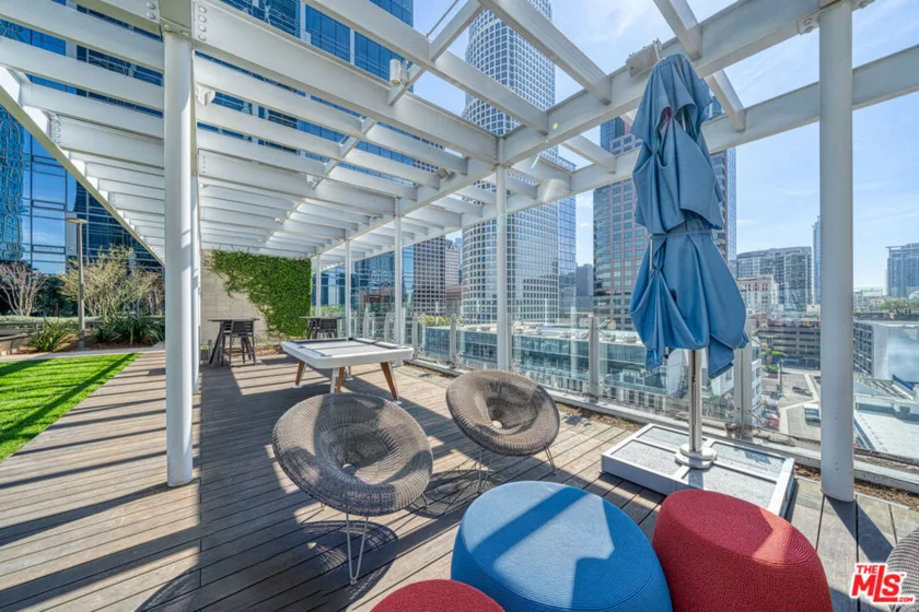877 Francisco Street #1128 photo 37