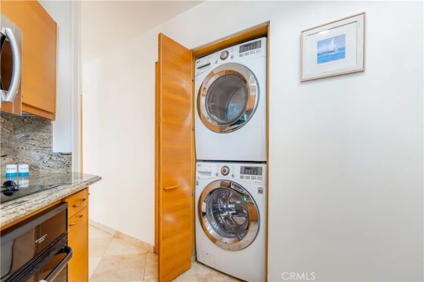 1310 E Ocean #401 photo 38