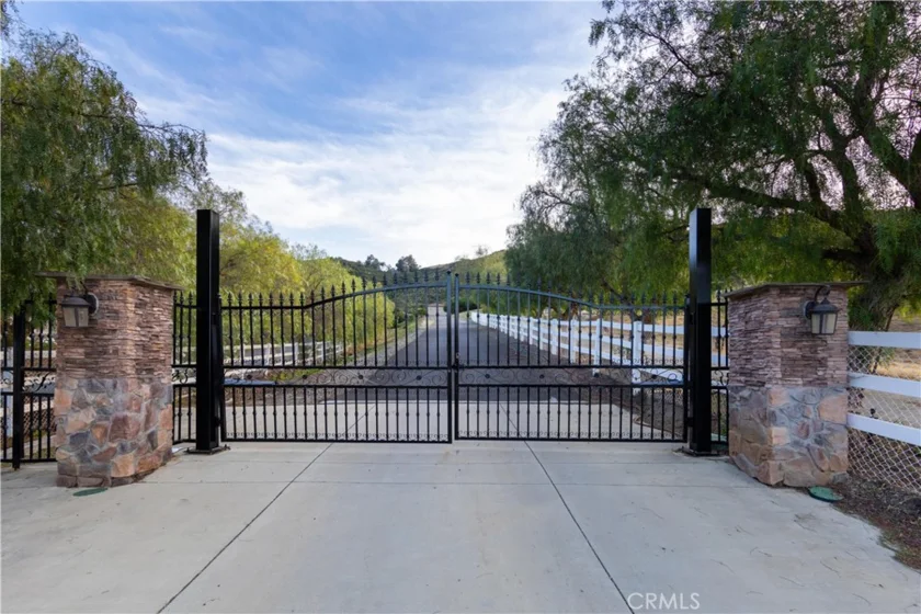 26045 Lucille Circle photo 66