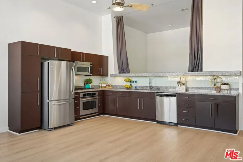 1100 Wilshire Boulevard #1804 photo 5