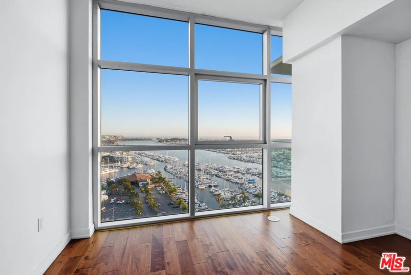 13700 Marina Pointe Drive #1903 photo 34