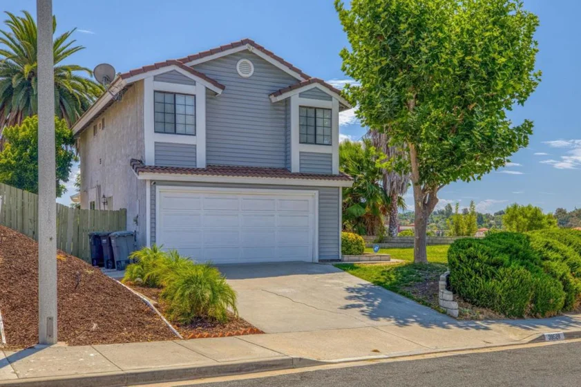 39528 Shadow View Court photo