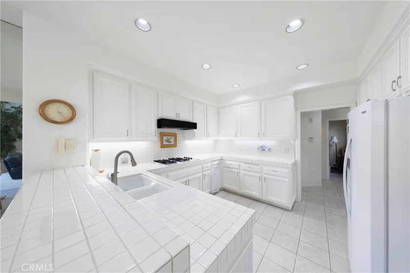 8 Longbourn Aisle photo 10