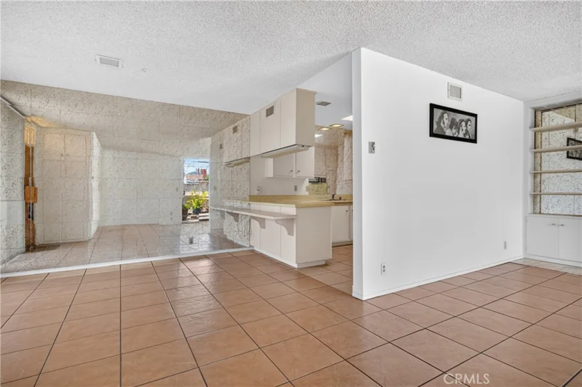777 E Valley #136 photo 3