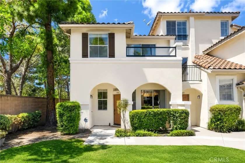 1804 Crescent Oak photo 1