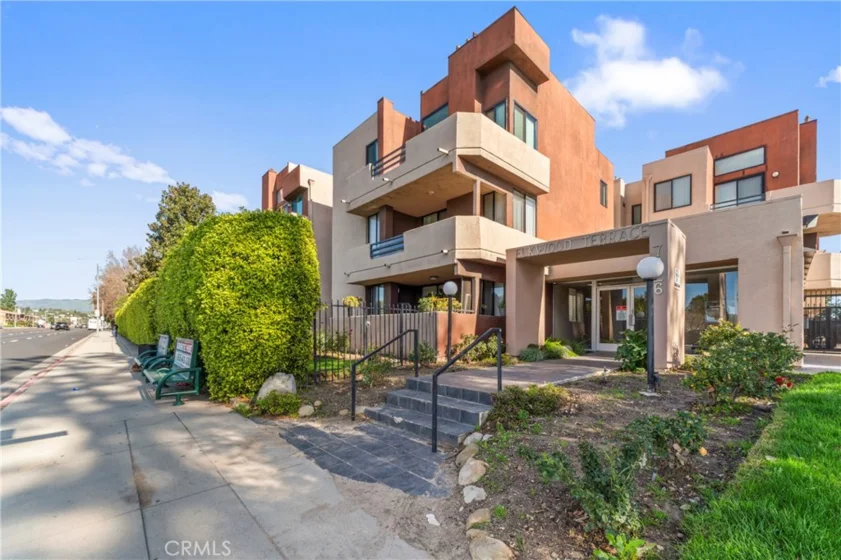 7826 Topanga Canyon Boulevard #308 photo 1