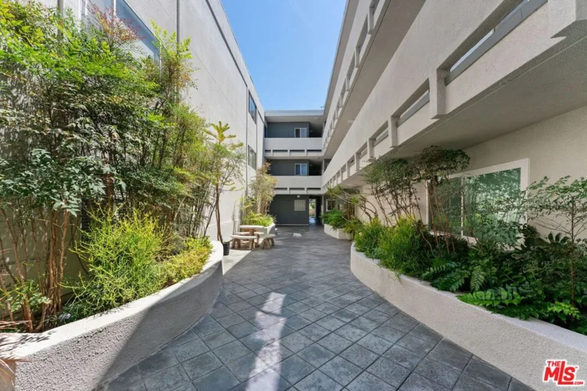 446 San Vicente Boulevard #106 photo 25
