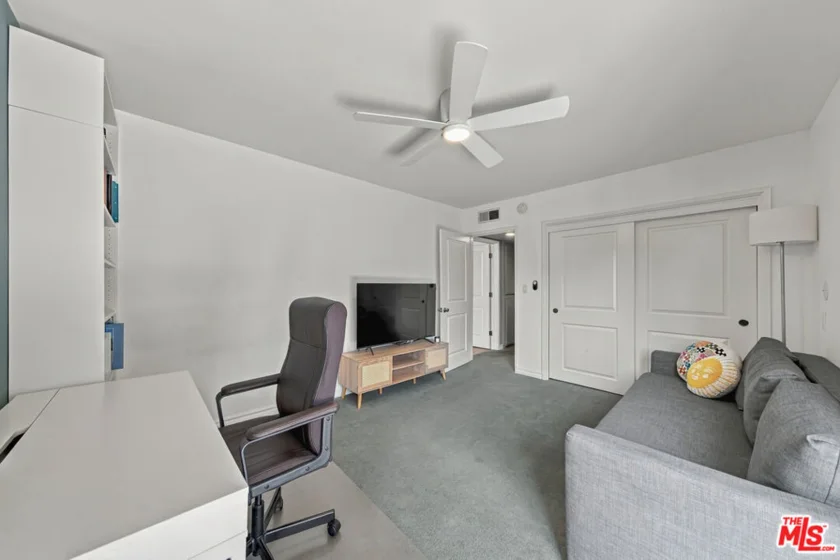 949 N Kings Road #309 photo 16