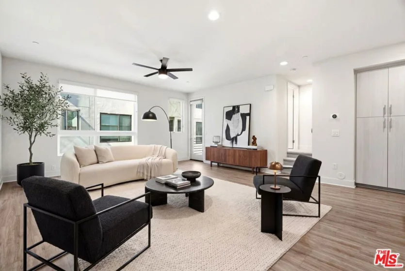 2111 N Cahuenga Boulevard #11 photo 7