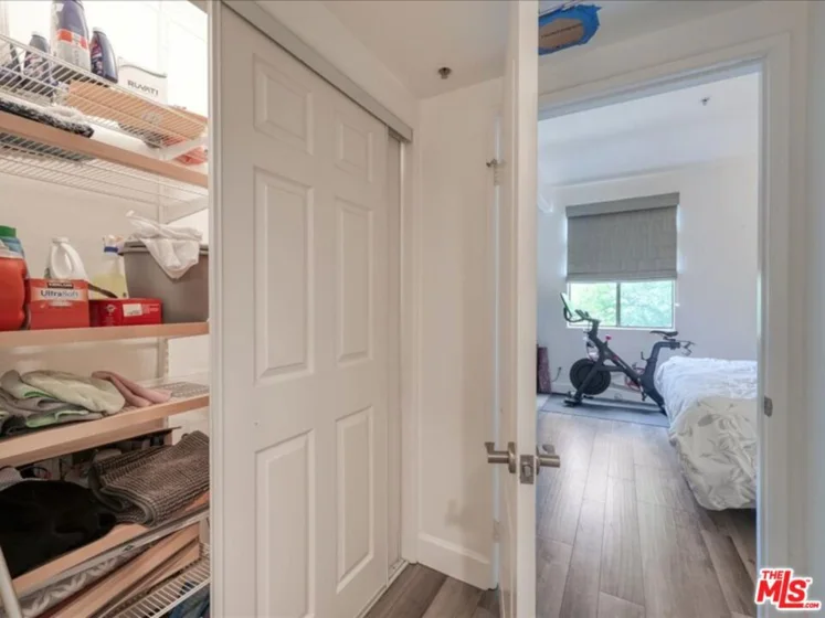 4477 Woodman Avenue #304 photo 25