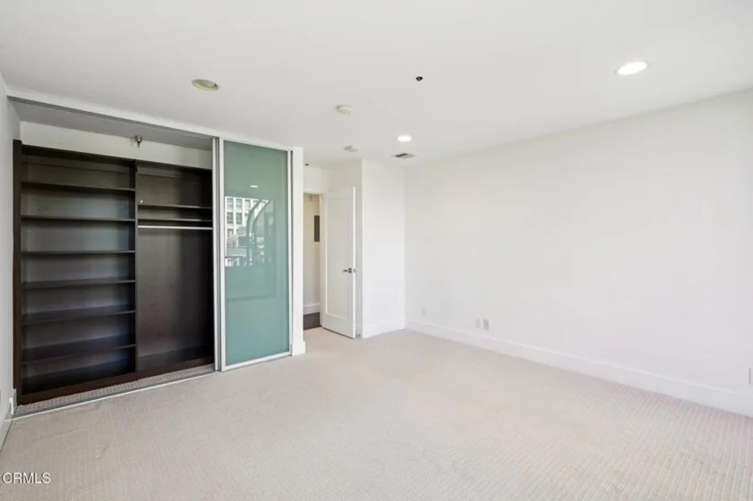 121 S Hope Street #408 photo 6