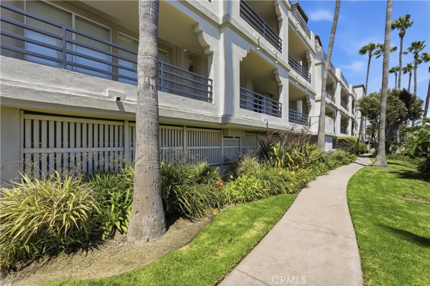 4167 Warner #205 photo 27