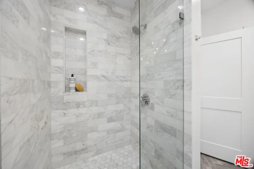 1828 Holmby Avenue #103 photo 9