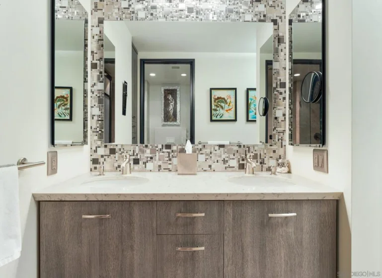 500 W Harbor Drive #1303 photo 10